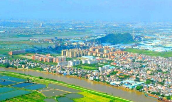 廣東中山市北端一個(gè)鎮(zhèn),和佛山、廣州交界,是全國千強(qiáng)鎮(zhèn)
